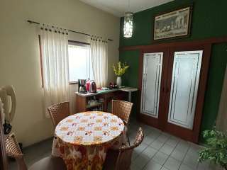 Casa com piscina na Vila Hepacaré